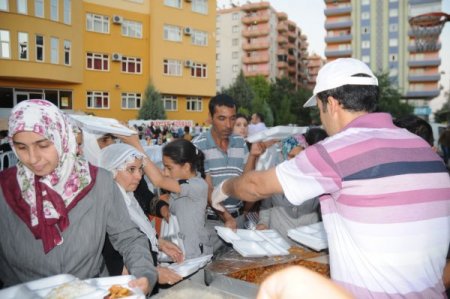 Kayserili İşadamlarından Diyarbakır'da İftar