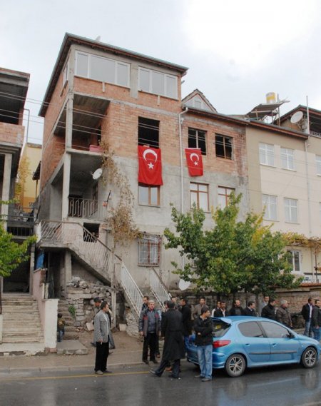 Kayserili şehit İbrahim Çevik, babasını 3 ay önce kaybetmiş