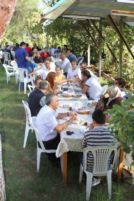 Kayserililer milletvekilleri ile kahvaltıda buluştu