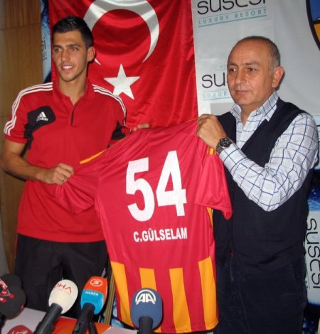 Kayserispor, Ceyhun Gülselam'a imza attırdı