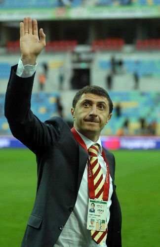 Kayserispor Teknik Direktörü Şota Arveladze'ye Taraftar Sevgisi