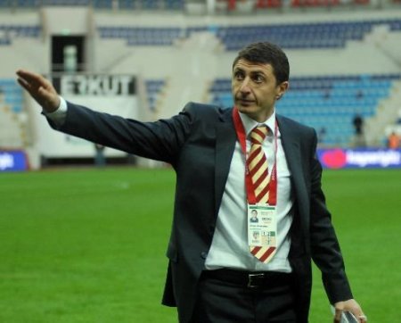 Kayserispor Teknik Direktörü Şota Arveladze'ye Taraftar Sevgisi
