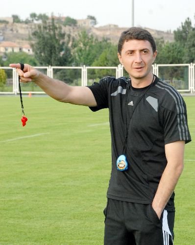 Kayserispor Teknik Direktörü Şota: Uyum Noktasında Sorun Yok Ama Zamana İhtiyacımız Var