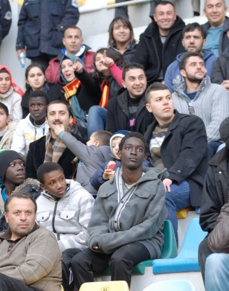 Kayserispor'un siyahi taraftarları