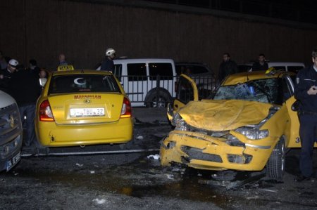 Kaza Yapan Bkm Oyuncusu Hamdi Kahraman Ölümden Döndü