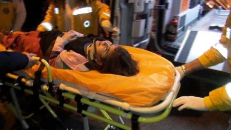 Kaza yapan kızlarını gören anne-baba gözyaşlarına boğuldu (Özel)