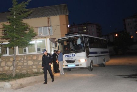 Kaza yapan minibüstekiler yabancı uyruklu kaçak çıktı