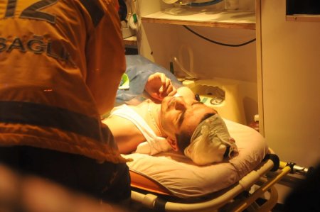 Kaza yapan otomobil yandı: Biri ağır 2 yaralı