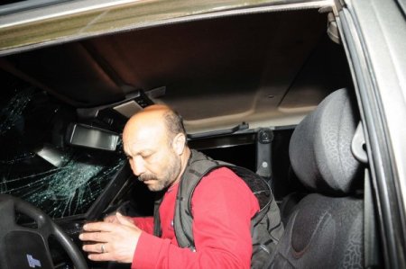 Kaza Yaptığını Farketmeyen Alkollü Sürücü Araçta Sızdı