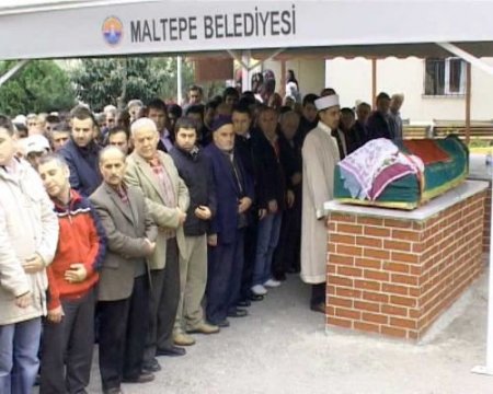 Kazada Can Veren Bayan Sürücü Son Yolculuğuna Uğurlandı