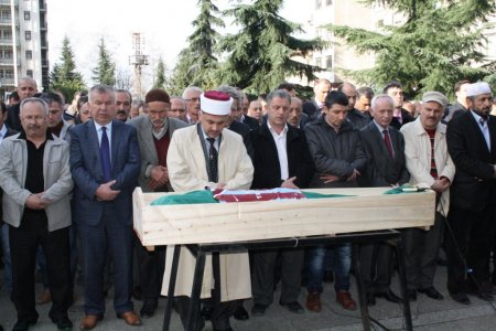 Kazada hayatını kaybeden öğrenci toprağa verildi