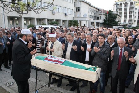 Kazada hayatını kaybeden öğrenci toprağa verildi