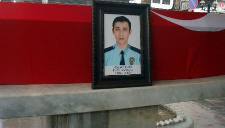 Kazada Hayatını Kaybeden Polis Memuru Memleketi Afyonkarahisar'da Toprağa Verildi