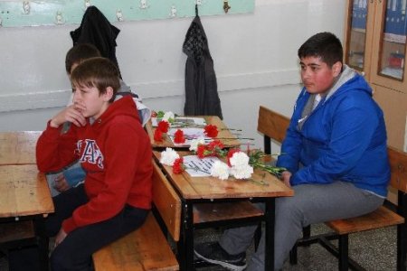 Kazada ölen ortaokul öğrencisi, arkadaşlarının gözyaşları ile uğurlandı