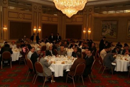 Kazak Entelektüelleri Diyalog İftarında Buluştu