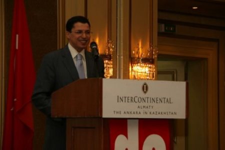 Kazak Entelektüelleri Diyalog İftarında Buluştu