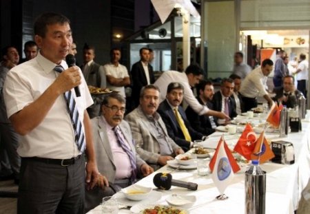 Kazak iş adamlarından Diyarbakır'a çıkarma