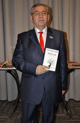 Kazak Profesörün Felsefi Eseri Türkçeye Çevrildi