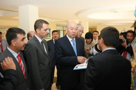 Kazakistan Milli Eğitim Bakanı, Kazak-türk Lisesi’ni Ziyaret Etti