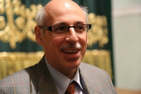 Kazakistan’da ilk defa bir oyun Türkçe sahnelendi