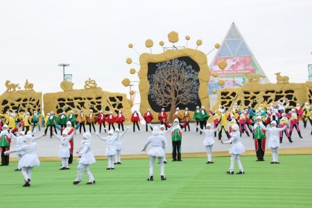 Kazakistan'da Nevruz kutlaması coşkuyla başladı