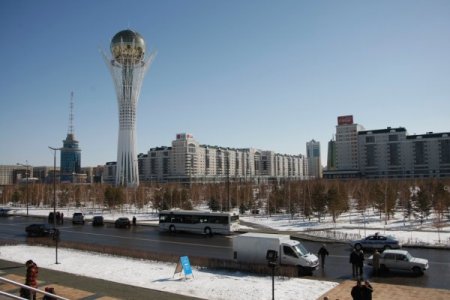 Kazakistan'da Oy Verme İşlemi Başladı.