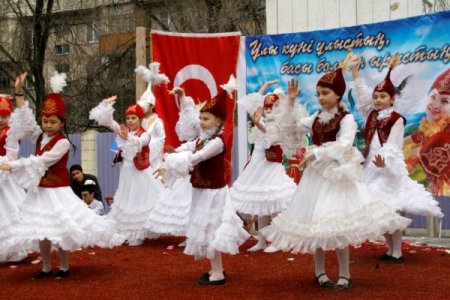 Kazakistan’daki Süleyman Demirel Üniversitesi’nde Nevruz Coşkusu