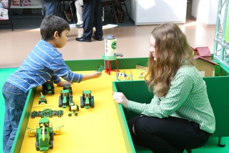 Kazakistan'daki tarım fuarına büyük katılım