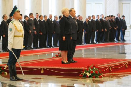 Kazakistan’dan Litvanya’ya Agit Desteği