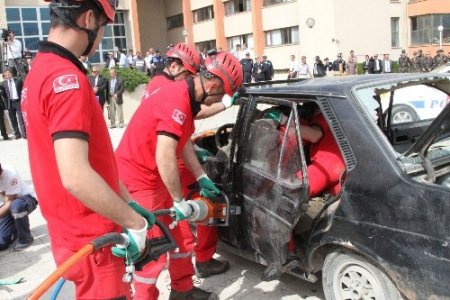 Kazalara müdahale tatbikatı gerçeğini aratmadı
