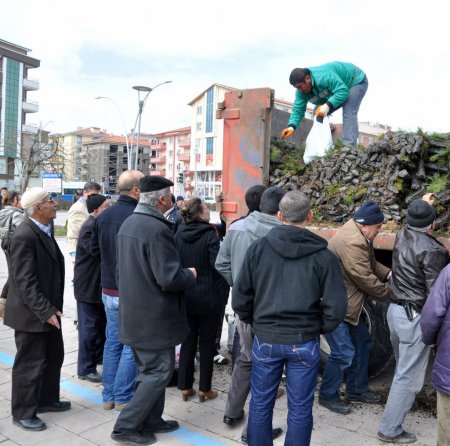 Kazan’da 12 bin 500 fidan toprakla buluştu
