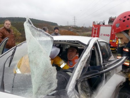 Kazazede, kendisine çarpan TIR sürücüsün yakalattı