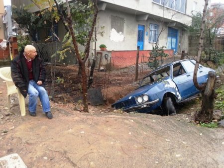 Kazazedeye çay ve hurma ikramı