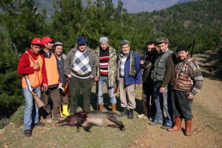 Kazdağları'nda av partisi düzenledi