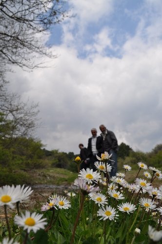 Kazdağları'nın zirvesinde kış, eteklerinde bahar yaşanıyor