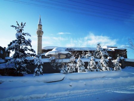 Kazım Karabekir Camii kar altında bir başka güzel