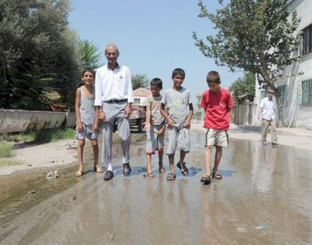 Kazım Karabekir Sakinleri: Taşan Sulama Kanalı Suyu Bizi Mağdur Ediyor