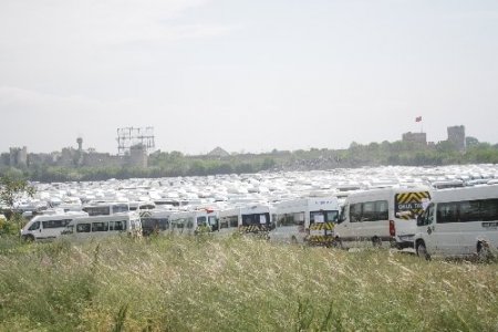 Kazlıçeşme'yi bu kez servisçiler doldurdu