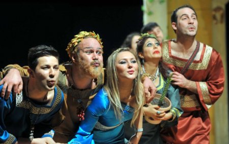 KBT, Dünya Tiyatrolar Günü'nde tüm gün sahnede