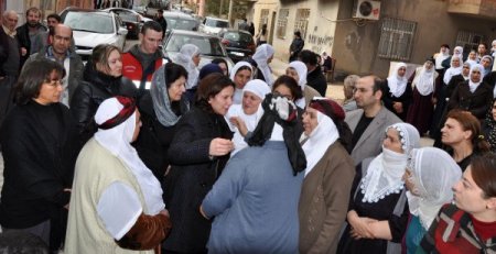 KCK tutuklusu vekil Irmak, izinli olarak babasının taziyesine geldi