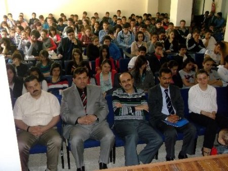 Keçiborlulu öğrenciler Peygamber Efendimiz'in (sas) doğumunu kutladı