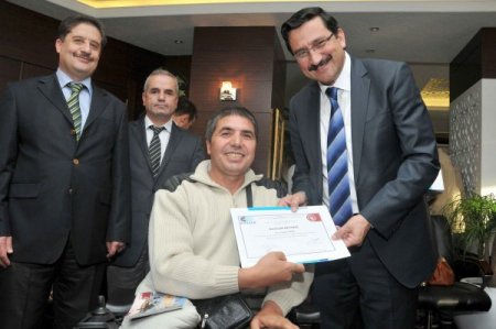 Keçiören’de engelli girişimciler sertifikalarını aldı