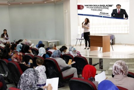 Keçiören'de ilkokul birinci sınıf velilerine seminer