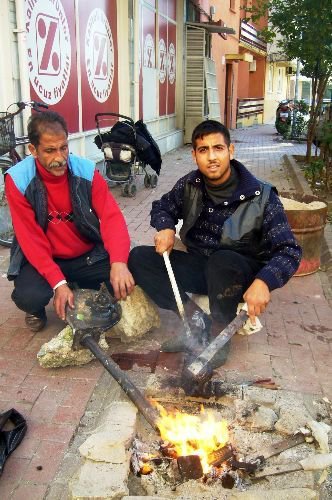 Kelle Ve Ayak Ütüleme Timleri İşsizlikten Yakındı