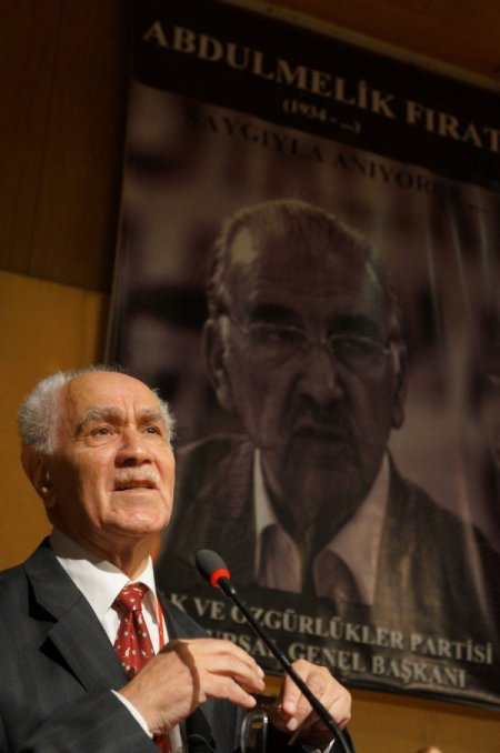 Kemal Burkay: Açlık grevi eylemi sona erdirilmelidir