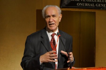 Kemal Burkay: BDP özgürce davranamıyor, İmralı'ya veya başka yerlere bakıyor