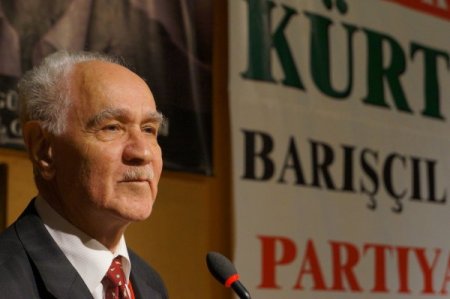 Kemal Burkay: BDP özgürce davranamıyor, İmralı'ya veya başka yerlere bakıyor