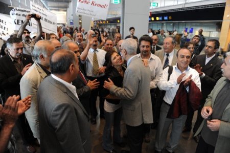 Kemal Burkay İsveç’ten Ayrıldı