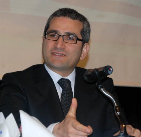 Kemal Gülen: Seyirci, olaylara seyirci kalmamalı