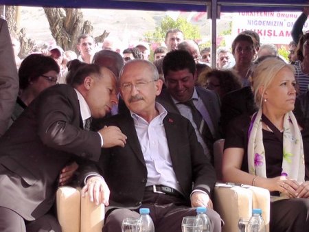 Kemal Kılıçdaroğlu, Ulukışla'da Kız Yurdunun Açılışına Katıldı